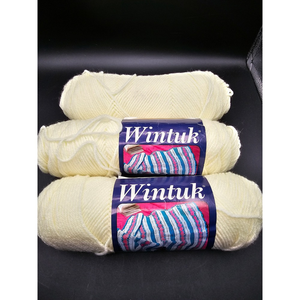 Wintuk Worsted Weight Acrylic Yarn 3 Skeins Off White 3002 4 Ply K8700 3.5oz